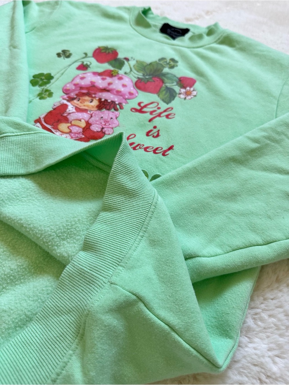 Strawberry Shortcake Women’s Graphic Sweatshirt Size M - Picture 5 of 12